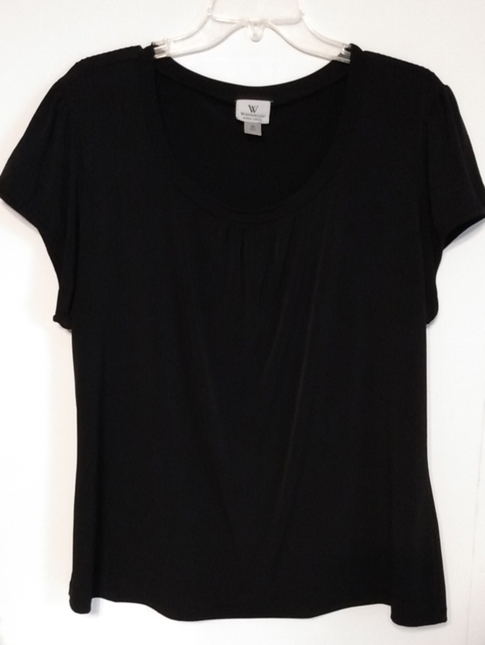 2XG. Worthington Cap Sleeve Black Top